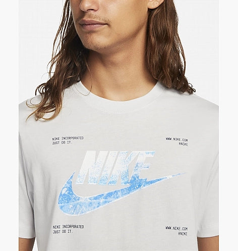 CAMISETA NIKE SPORTSWEAR BLANCO