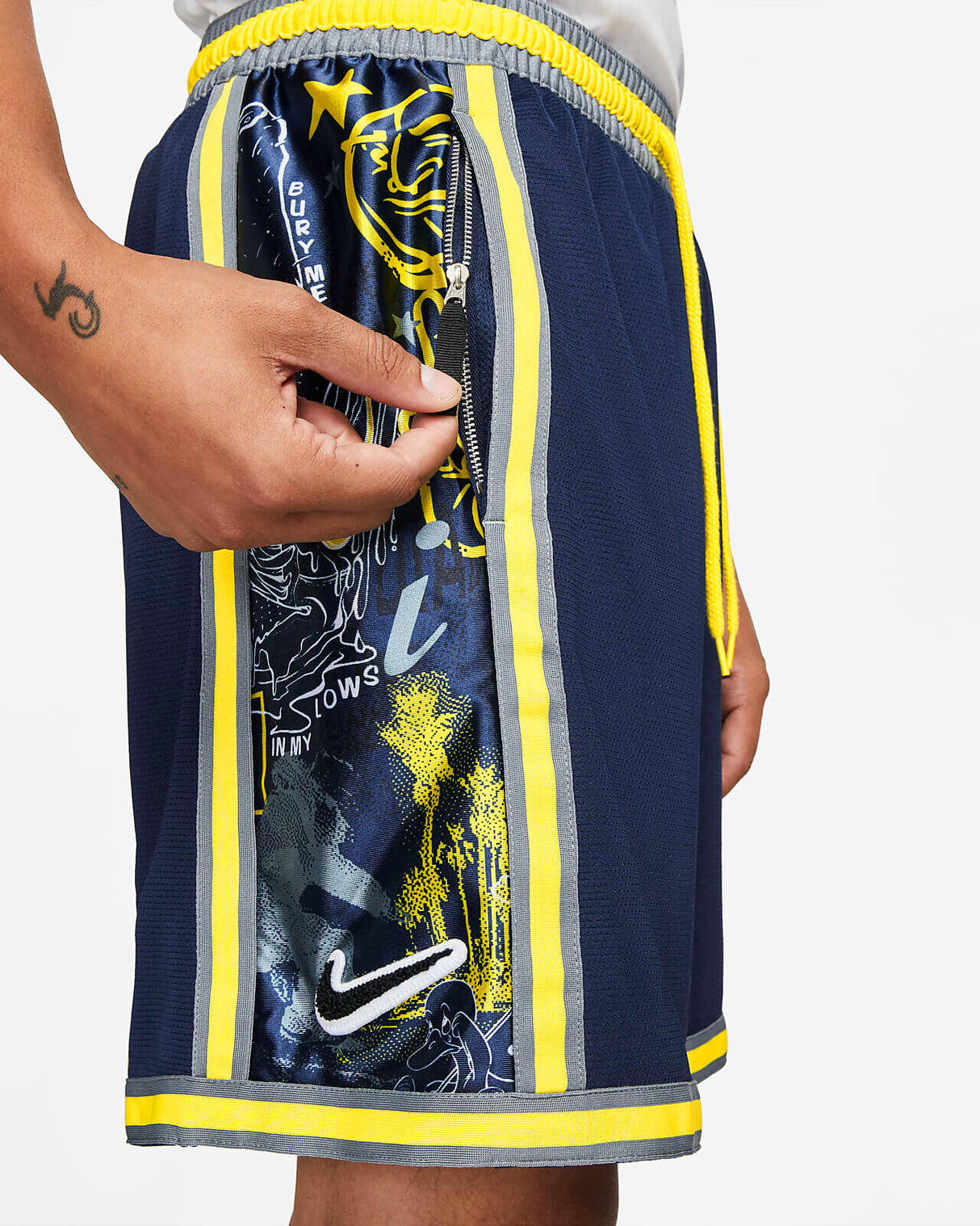 AUTÉNTICOS PANTALONES CORTOS NIKE DNA + BALONCESTO DRI FIT