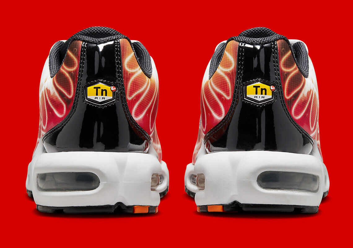 Nike Air Max Plus TN Light Photography